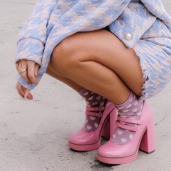 Steve Madden Shoes - Steve Madden NWOT Chunky Platform Mary Jane Heels Patent Barbie